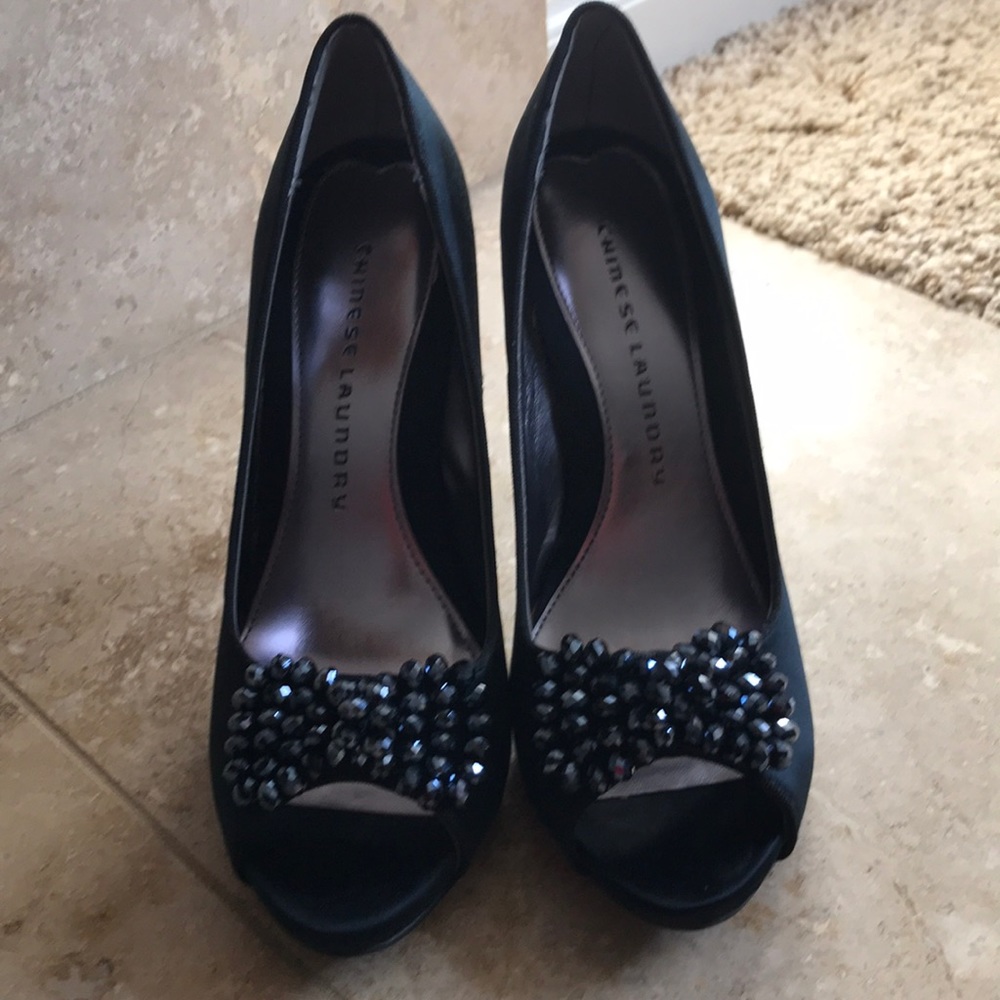 Black Chinese Laundry Shiny Super Black Heels 7.5